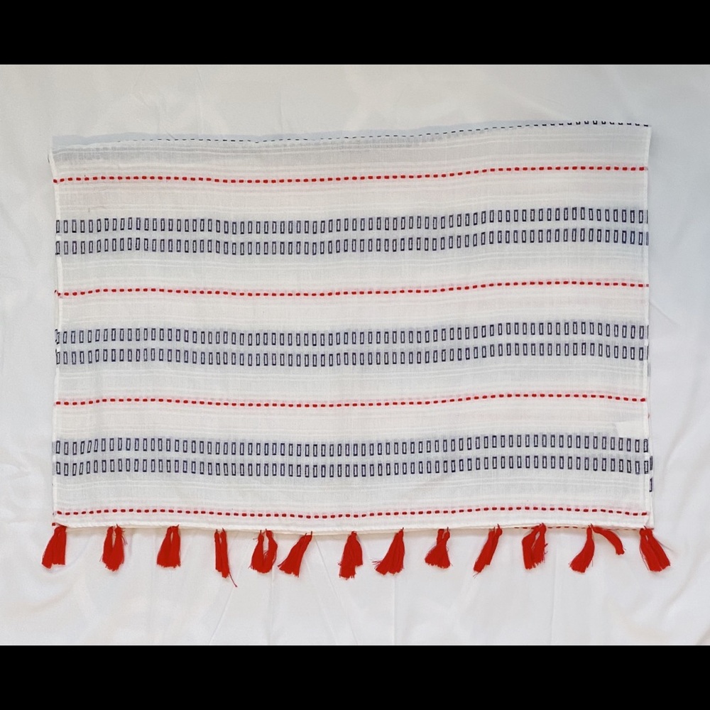 Patterned Scarf White/Red/Blue